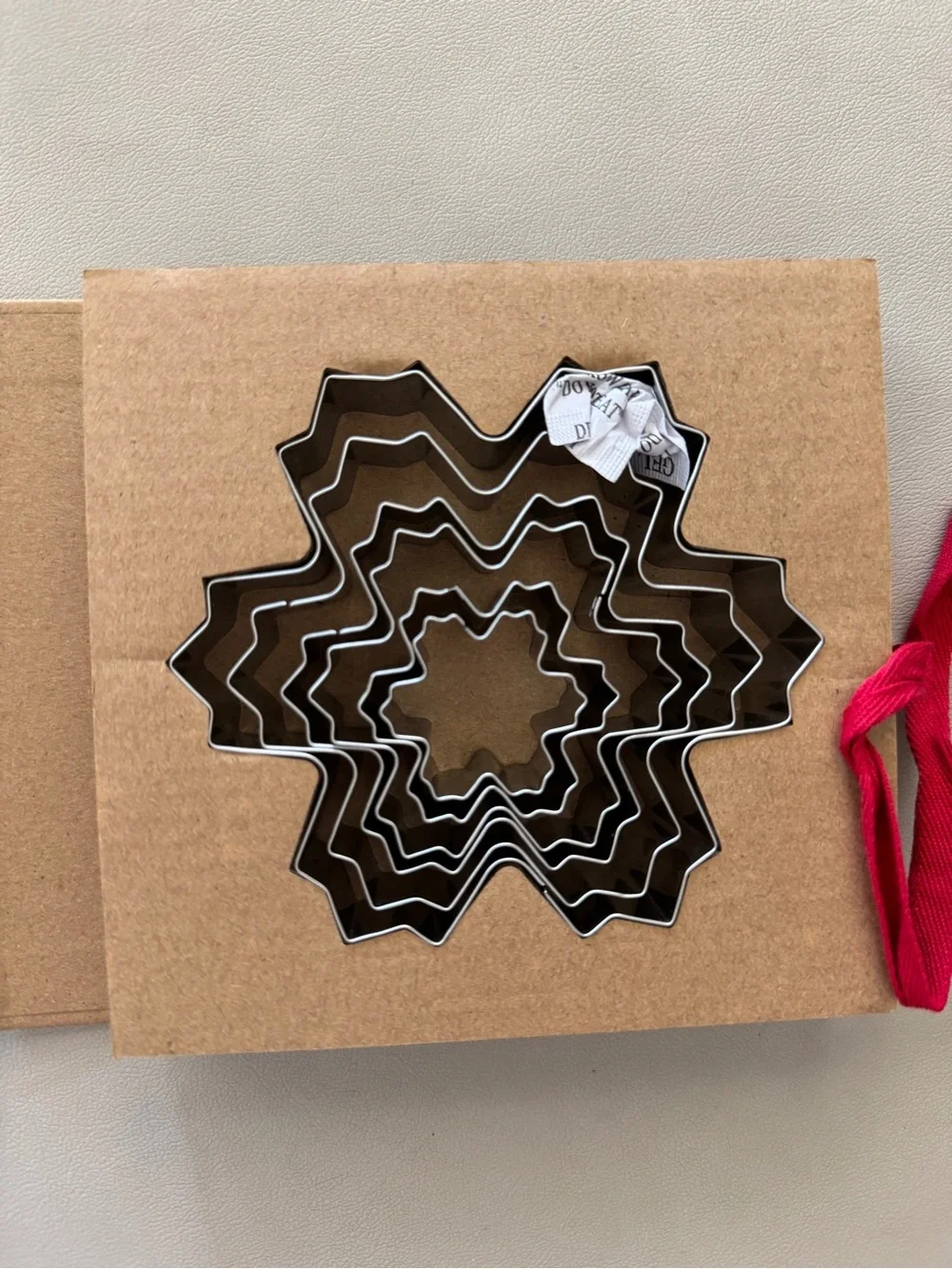 Santa Barbara Design Studio 6pc Snowflake Cookie Cutters Gift Set - New In Box